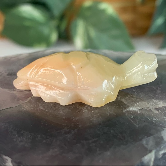 Handmade Other - MINI Calcite Crystal Turtle Figurine Natural Stone Hand Carved Animal Tortoise